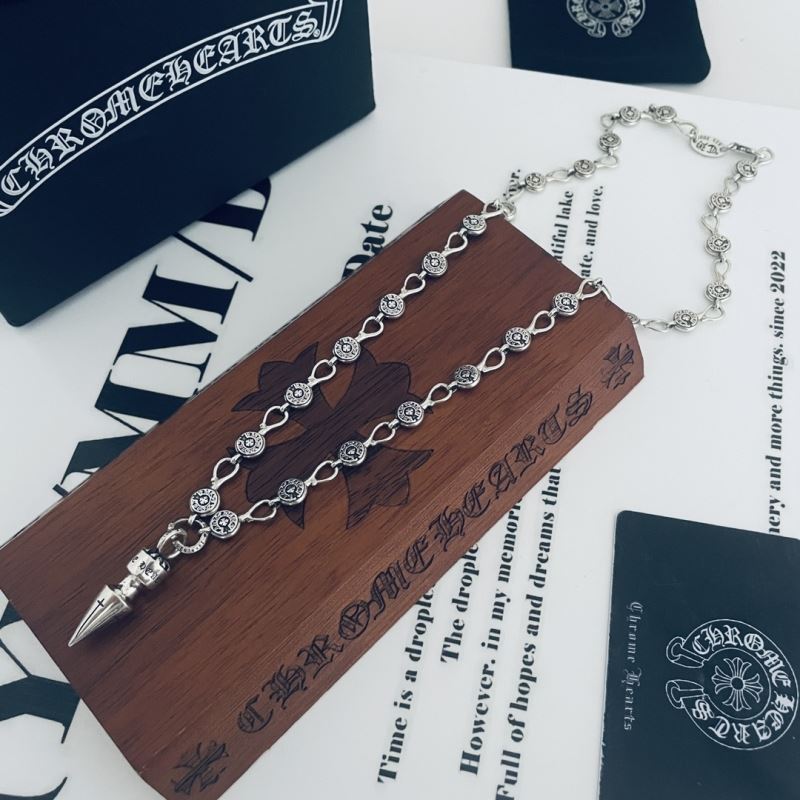 Ch**me He**ts necklaces
